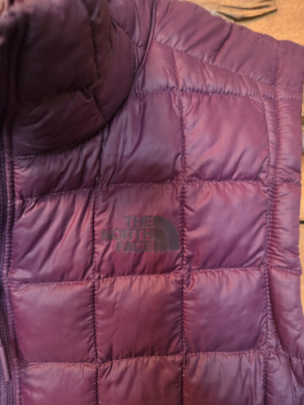 The North Face ThermoBall Eco Vest Women’s L Plum Purple Quilted - Picture 3 of 8